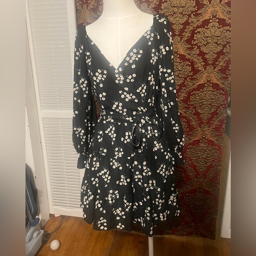 Long sleeve short dress